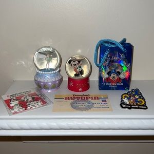 Lot of 6 Disney Small Collectibles